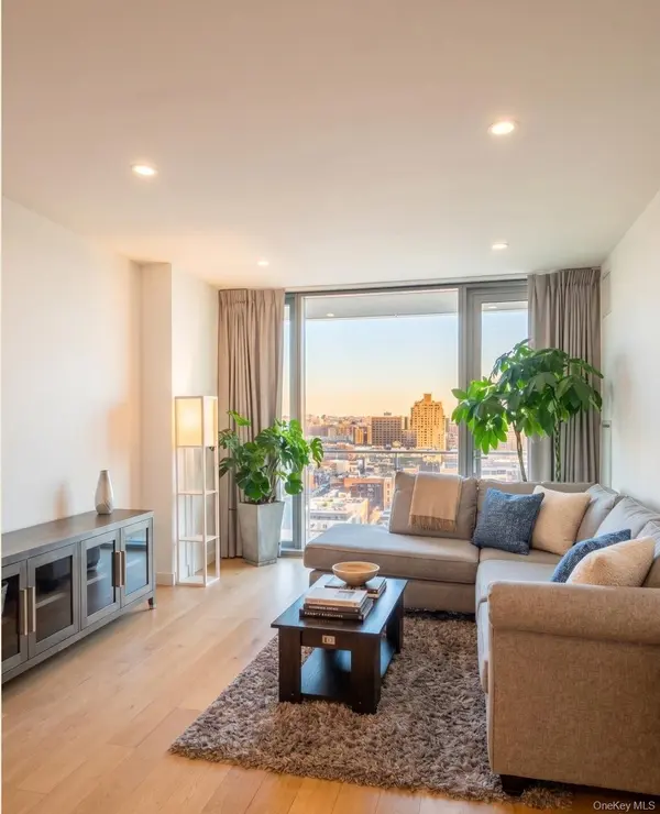 131-01 40th RD #10S, Flushing, NY 11354
