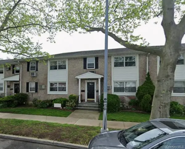 81-43 268 ST #292B, Floral Park, NY 11040