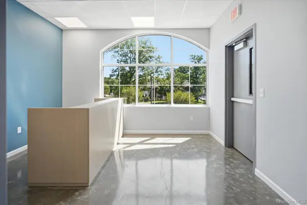 421 N Country RD #4, Saint James, NY 11780