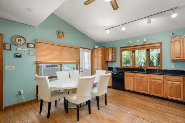 1045 Stanton AVE, Woodmere, NY 11598