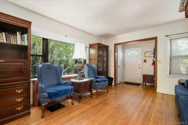 1045 Stanton AVE, Woodmere, NY 11598