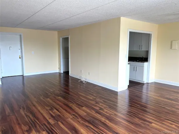 35 Park AVE #5S, Suffern, NY 10901