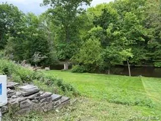 16 Willowbrook HTS, Wappingers Falls, NY 12603