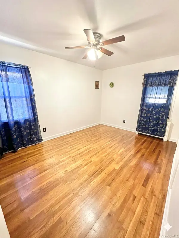 22723 109th AVE, Queens Village, NY 11429