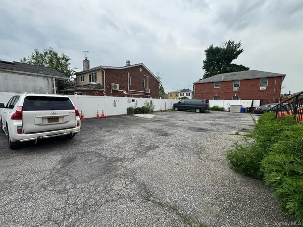 199-08 47 AVE #1st Floor, Flushing, NY 11358