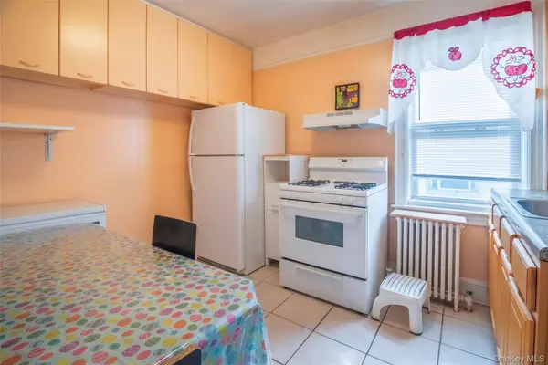 5812 32nd AVE, Woodside, NY 11377