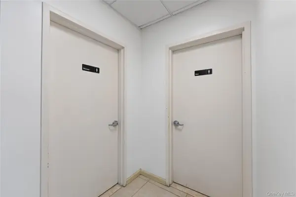 136-33 37th AVE #9B, Flushing, NY 11354