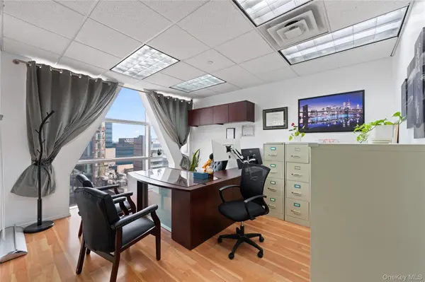136-33 37th AVE #9B, Flushing, NY 11354