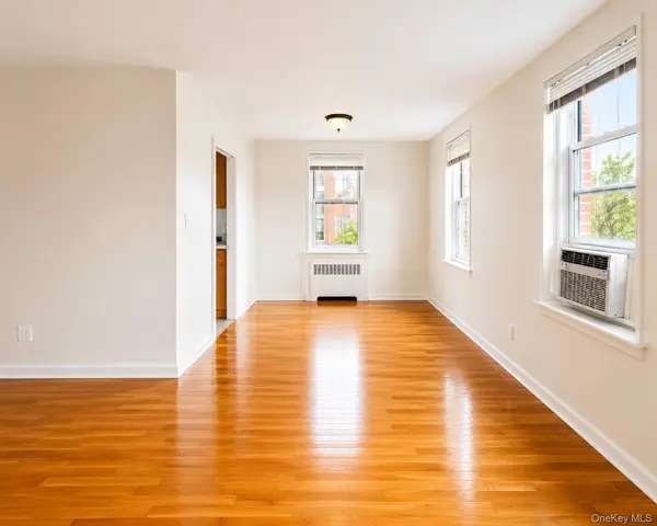 30-11 Parsons BLVD #4O, Flushing, NY 11354
