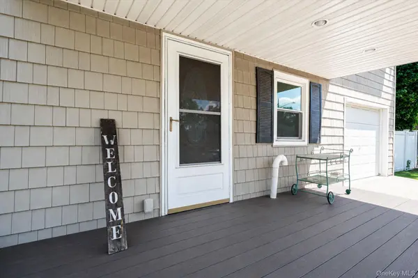 377 Montgomery AVE, West Babylon, NY 11704