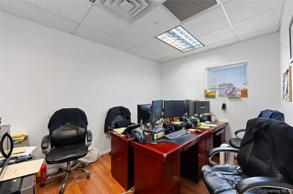 136-33 37th AVE #9A, Flushing, NY 11354