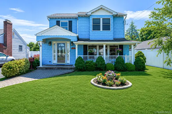 61 N Ocean AVE,  Islip,  NY 11751