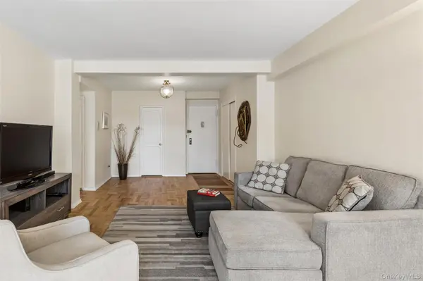 110-20 71st RD #707, Forest Hills, NY 11375