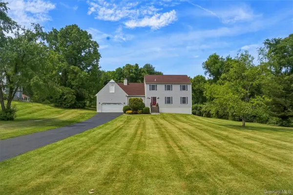 41 Saddle Ridge DR, Hopewell Junction, NY 12533