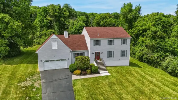 41 Saddle Ridge DR, Hopewell Junction, NY 12533