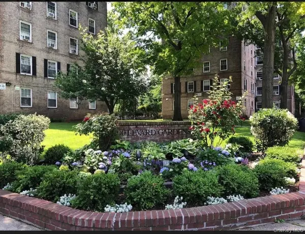51-34 30 AVE #2-J, Woodside, NY 11377