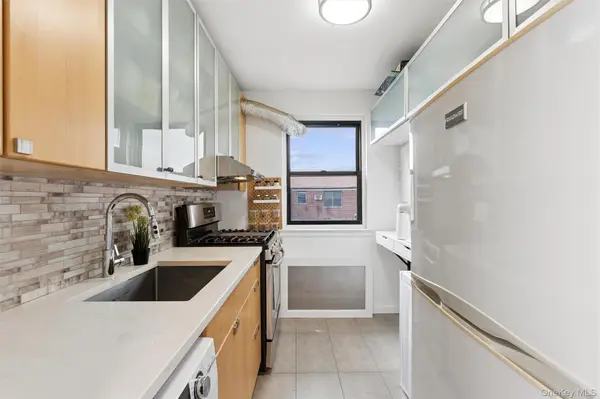 196-56 69th AVE #2, Fresh Meadows, NY 11365