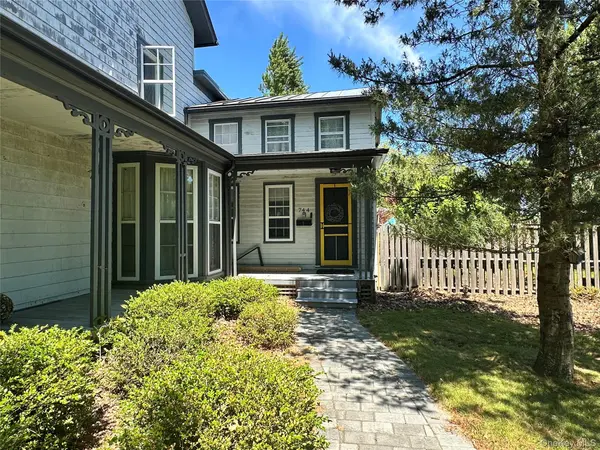 744 Main ST #1, Greenport, NY 11944