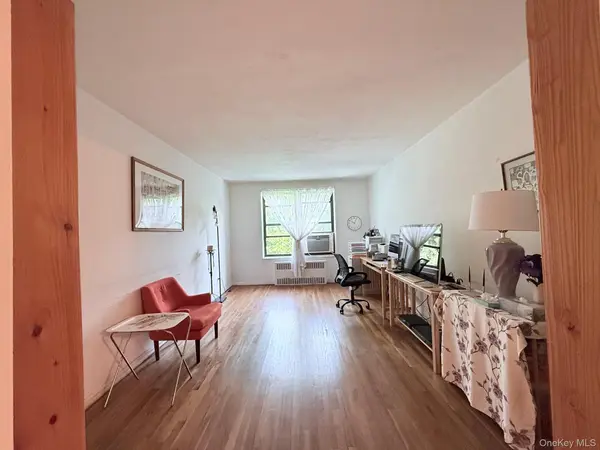 83-25 98th Street ST #6S, Woodhaven, NY 11421