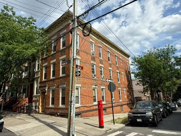 6050 Putnam AVE, Ridgewood, NY 11385