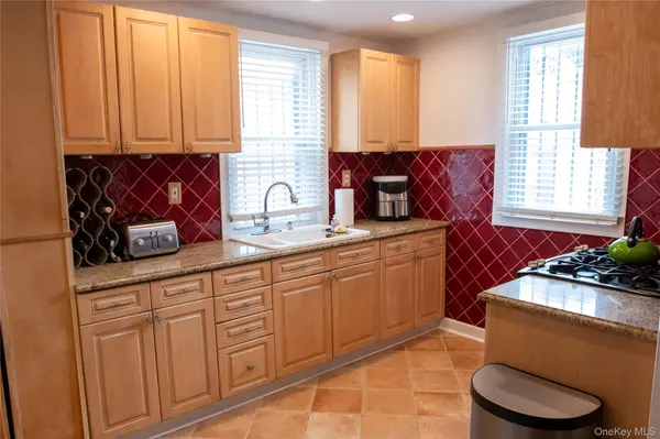 4810 Robertson ST, Bronx, NY 10470