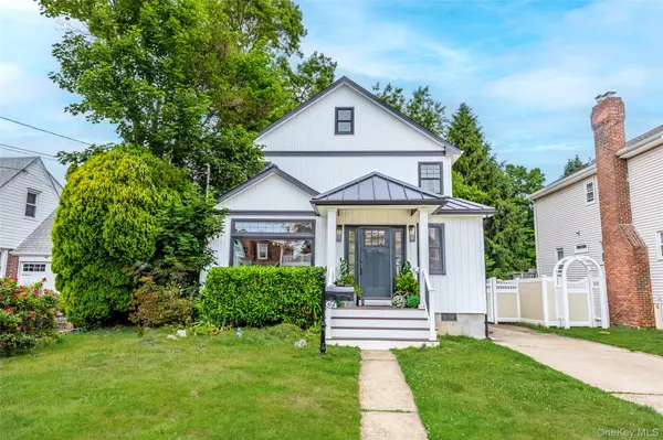 246 Oak ST, Bellmore, NY 11710
