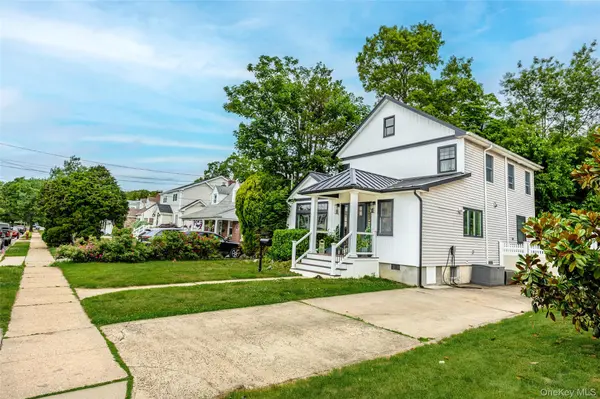 246 Oak ST, Bellmore, NY 11710