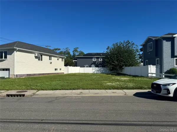149 Carlton CT, Oceanside, NY 11572