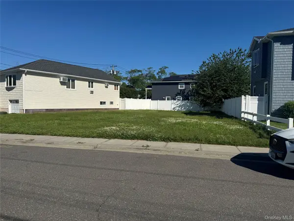149 Carlton CT, Oceanside, NY 11572