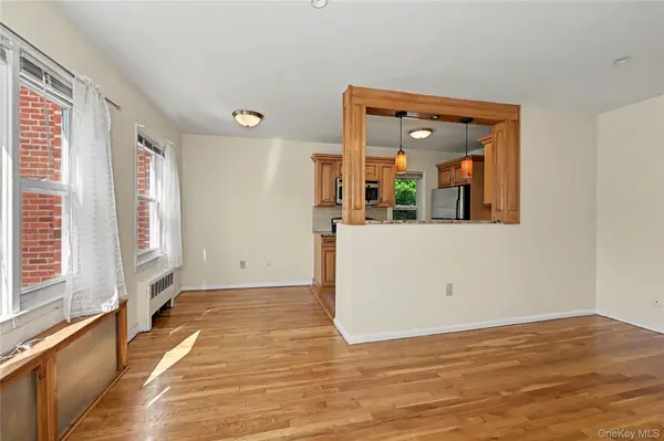 60 Manville RD #1, Pleasantville, NY 10570