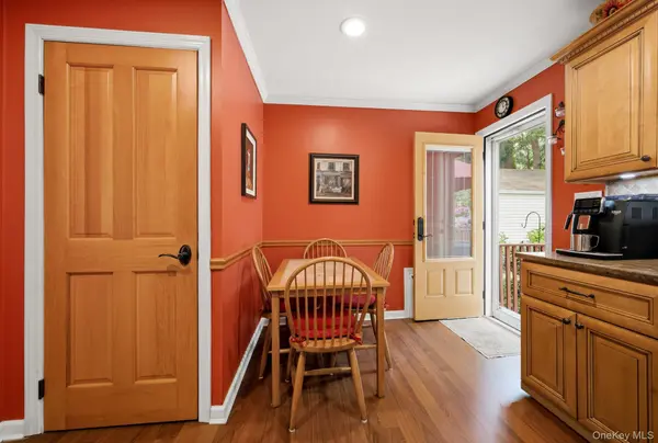 71 E 17th ST, Huntington Station, NY 11746