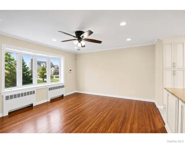 85 Todd RD, Valley Stream, NY 11580