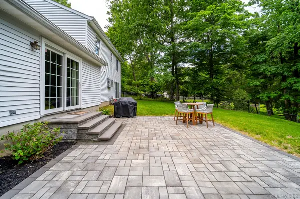 7 Judson RD, Montgomery, NY 12549