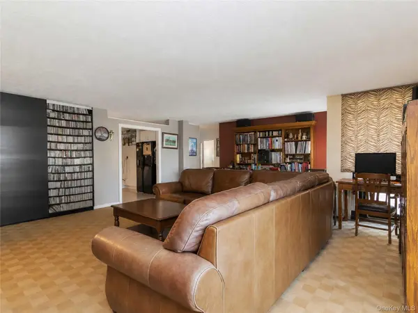 7-25 166 ST #6A, Beechhurst, NY 11357
