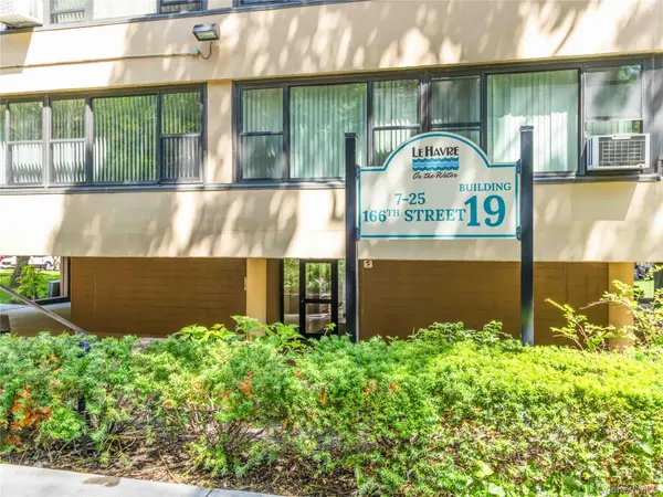 7-25 166 ST #6A, Beechhurst, NY 11357