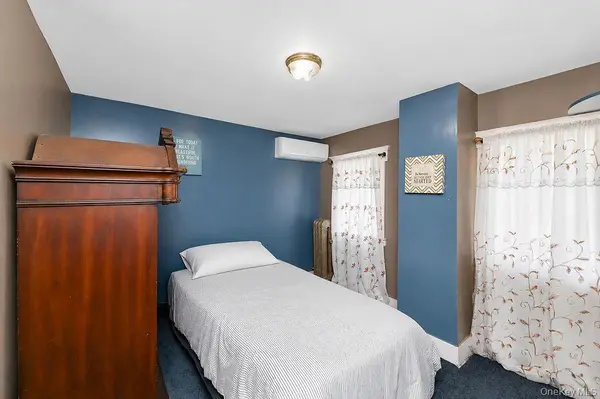 105-23 Remington ST, Jamaica, NY 11435