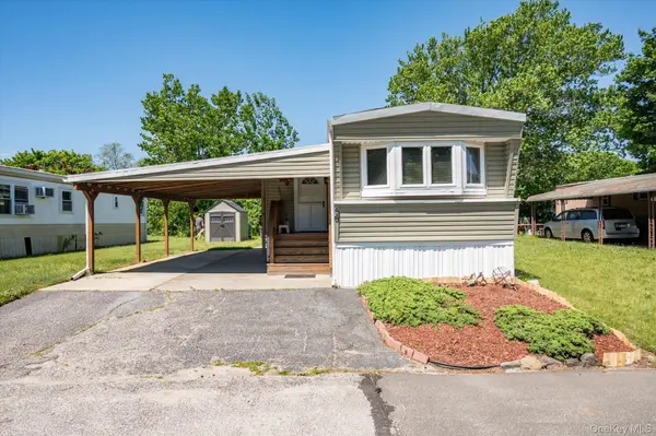 66 Minuteman Drive, Bohemia, NY 11716