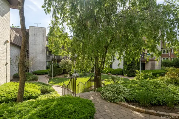 89 N Broadway #214, White Plains, NY 10603
