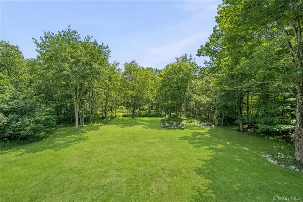 228 W Mombasha RD, Monroe, NY 10950