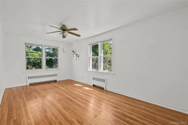 24 Winchester AVE #2C, Yonkers, NY 10710
