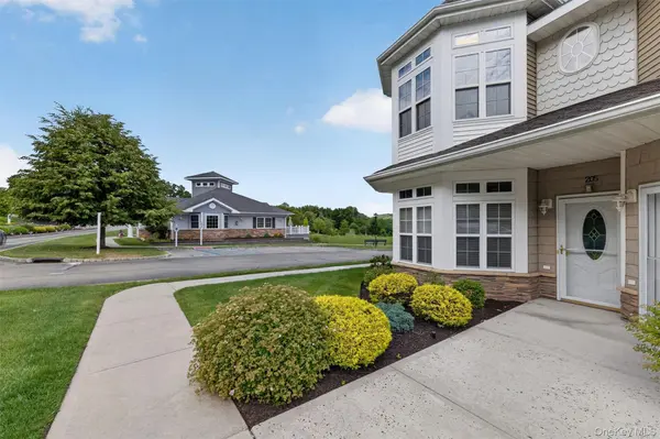 205 Egrets LNDG #205, Carmel, NY 10512