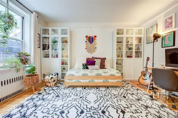 35-15 78th ST #1, Jackson Heights, NY 11372