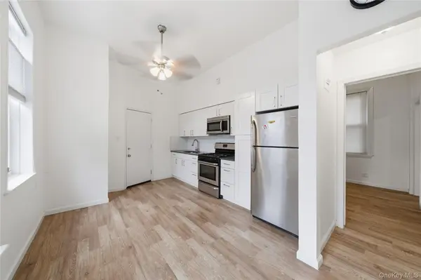 6805 76th ST, Middle Village, NY 11379
