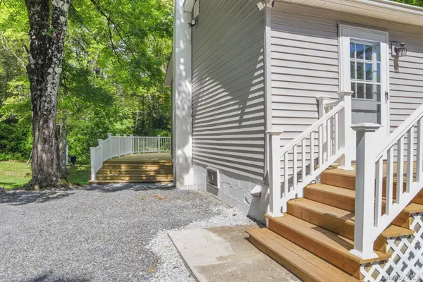 287 Norton RD, Red Hook, NY 12571