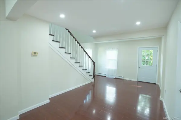 144 Carleton AVE, Islip Terrace, NY 11752