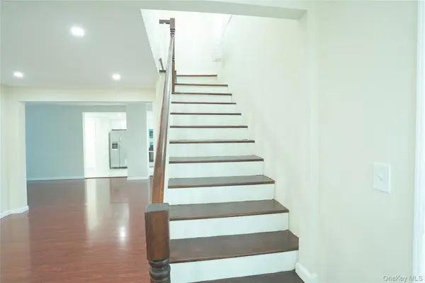 144 Carleton AVE, Islip Terrace, NY 11752
