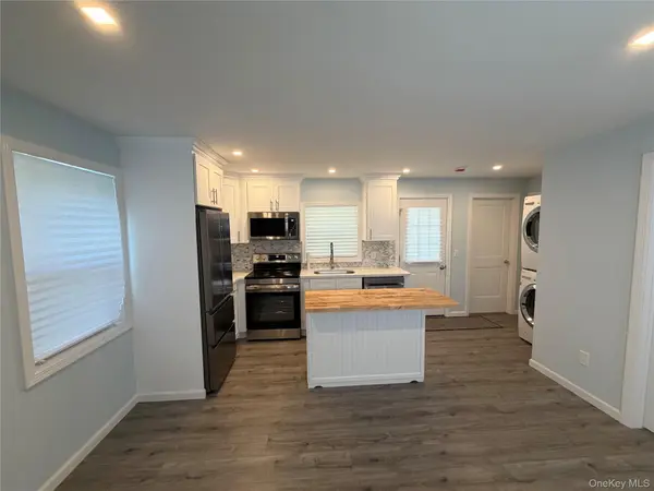 40 Fulton AVE, Mastic, NY 11950