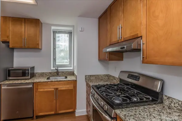 4022 College Point BLVD #6A, Flushing, NY 11354