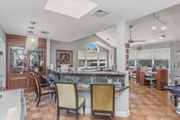 774 Townline RD, Hauppauge, NY 11788