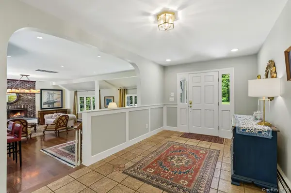 2341 Blue Spruce DR, Yorktown Heights, NY 10598